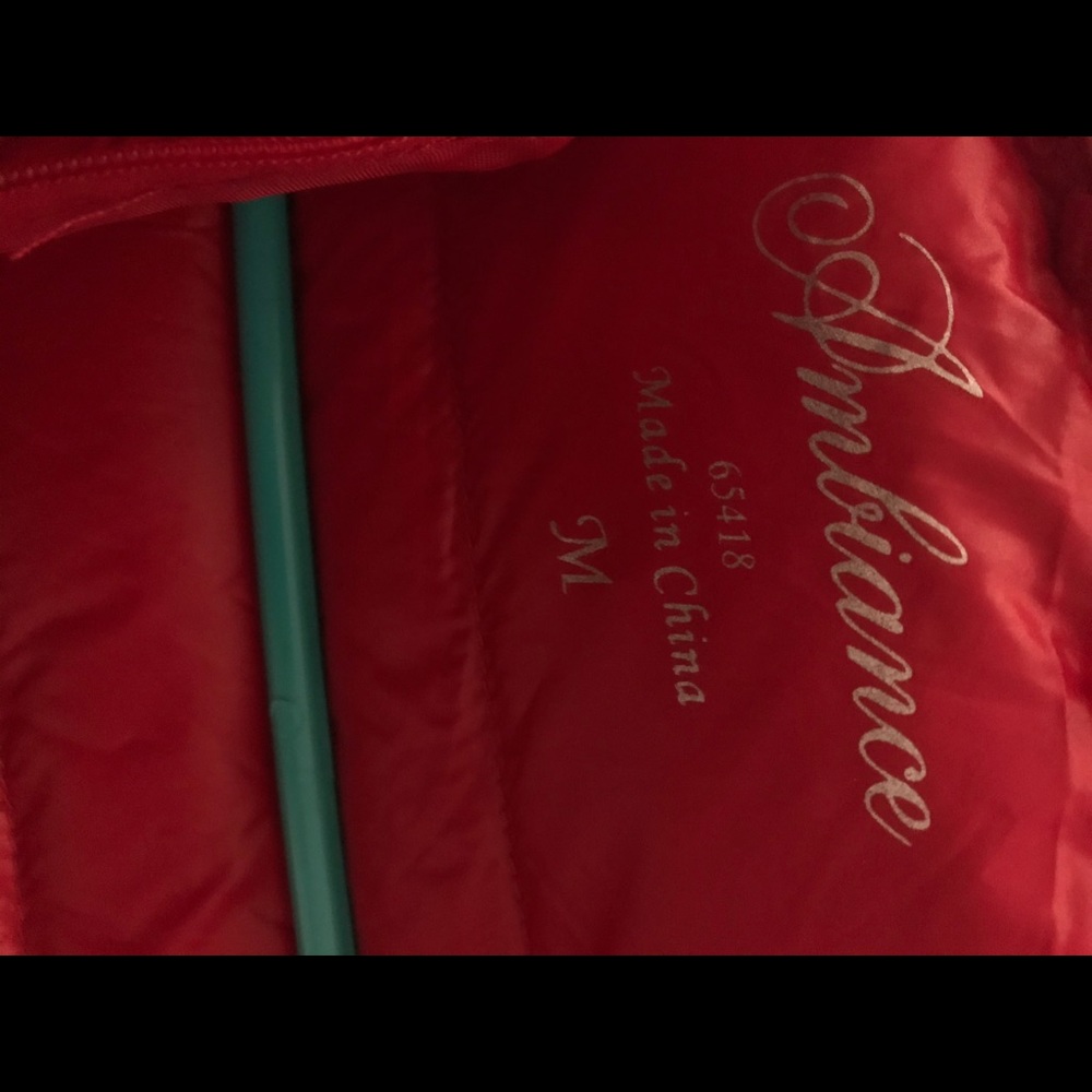 RED BUBBLE JACKET - Picture 3 of 3